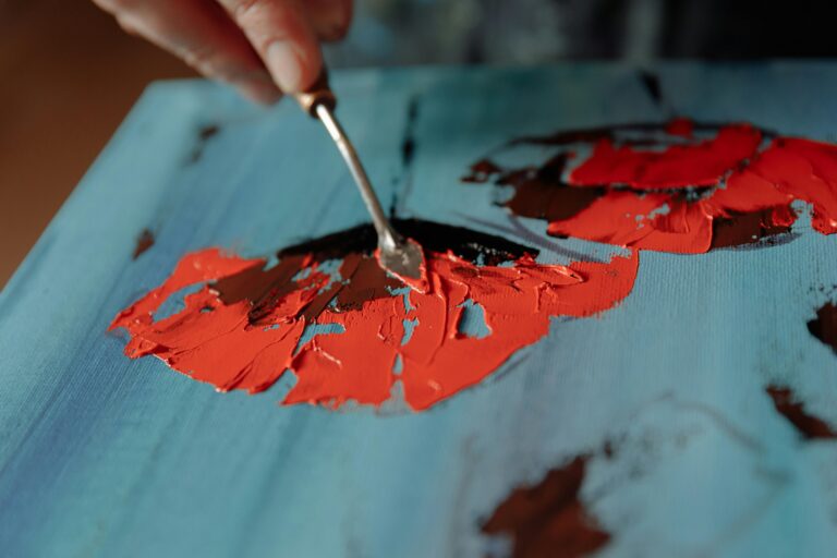 Paint a poppy with a pallet knife